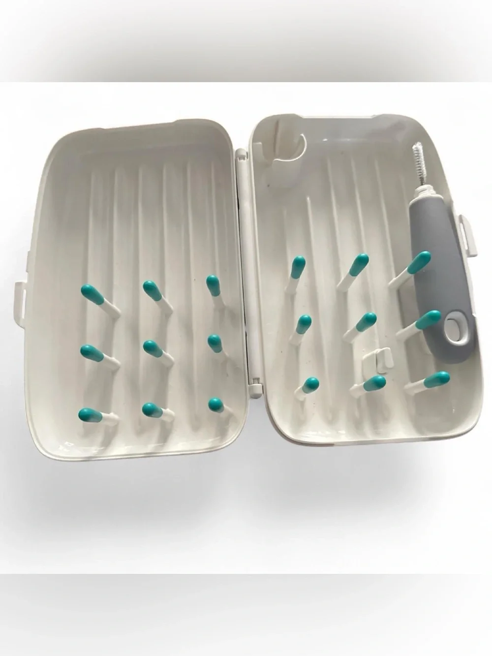OXO bottle and small dishes Travel Case with Brush Holder